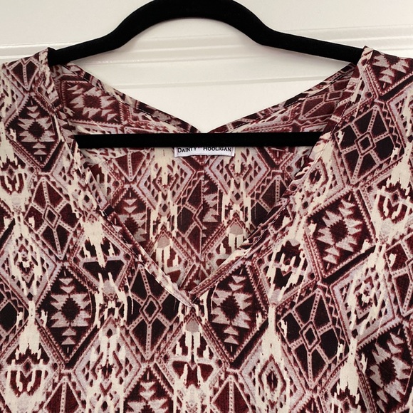 Patterned top - Picture 2 of 3